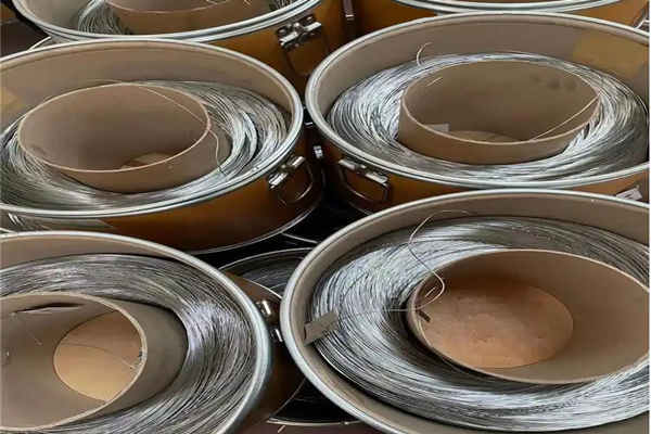 喷涂锌丝批发狂潮来袭！厂家价格直降，货源管够等你来抢！【锡锌丝】